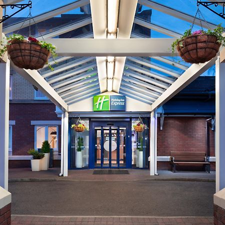Holiday Inn Express Strathclyde Park M74, Jct 5 By Ihg Motherwell Buitenkant foto
