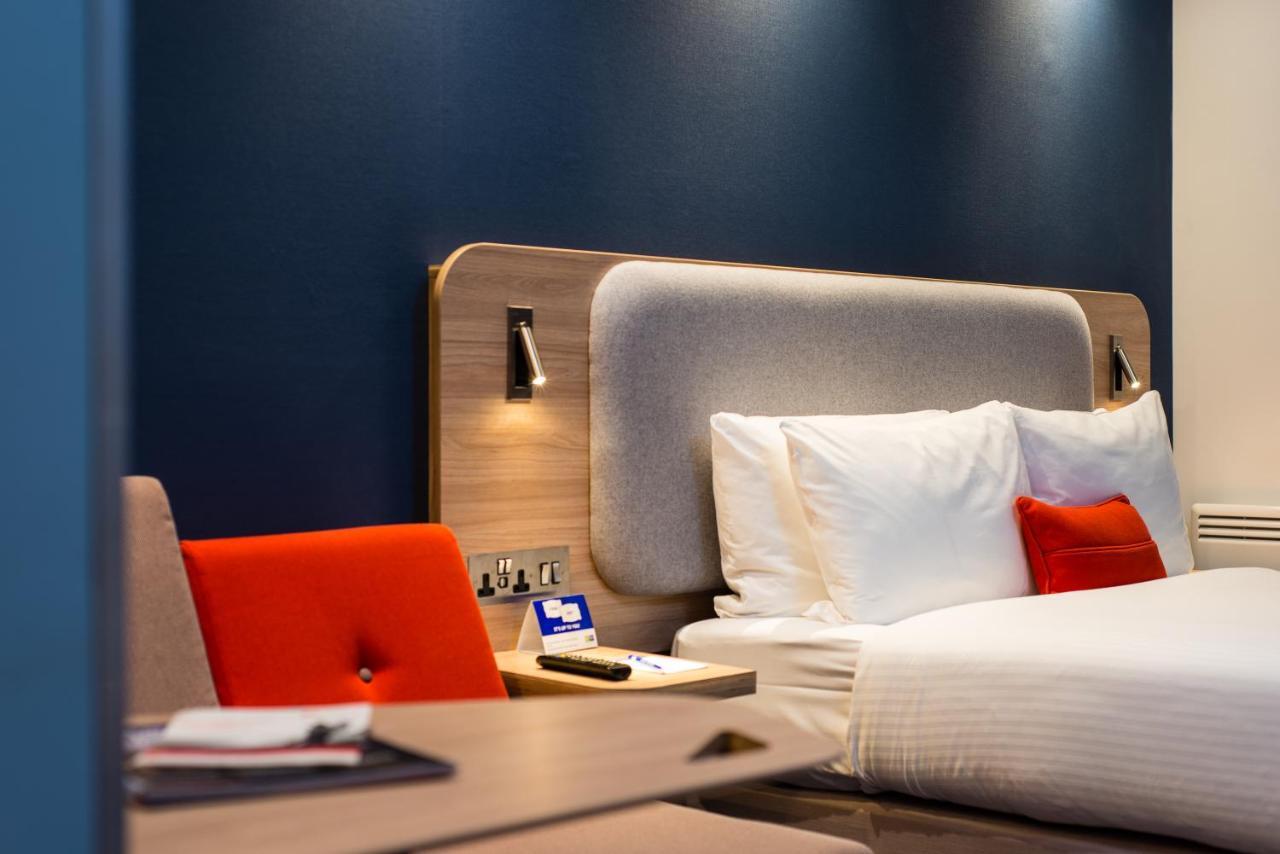 Holiday Inn Express Strathclyde Park M74, Jct 5 By Ihg Motherwell Buitenkant foto