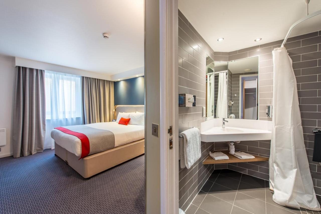 Holiday Inn Express Strathclyde Park M74, Jct 5 By Ihg Motherwell Buitenkant foto