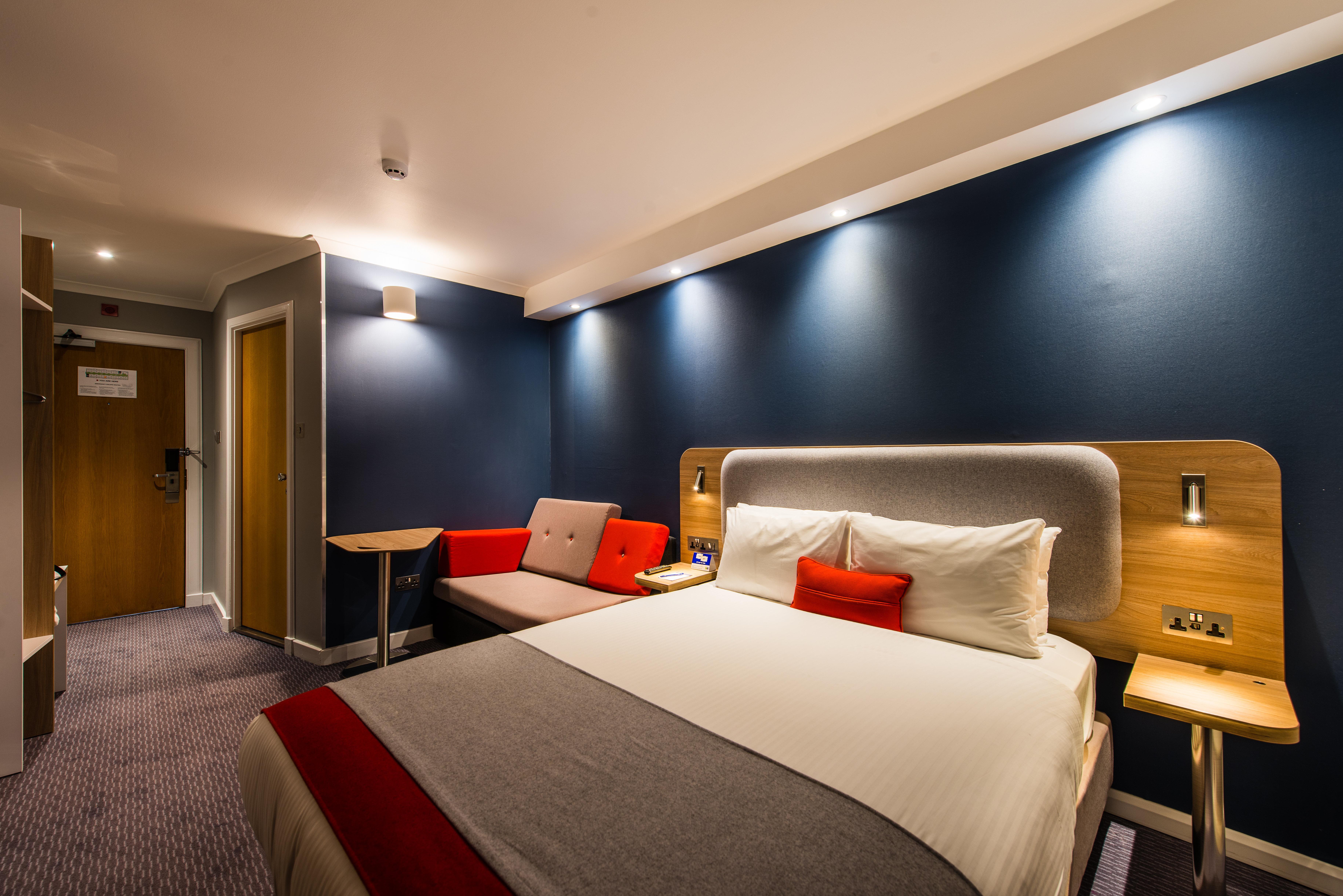 Holiday Inn Express Strathclyde Park M74, Jct 5 By Ihg Motherwell Buitenkant foto