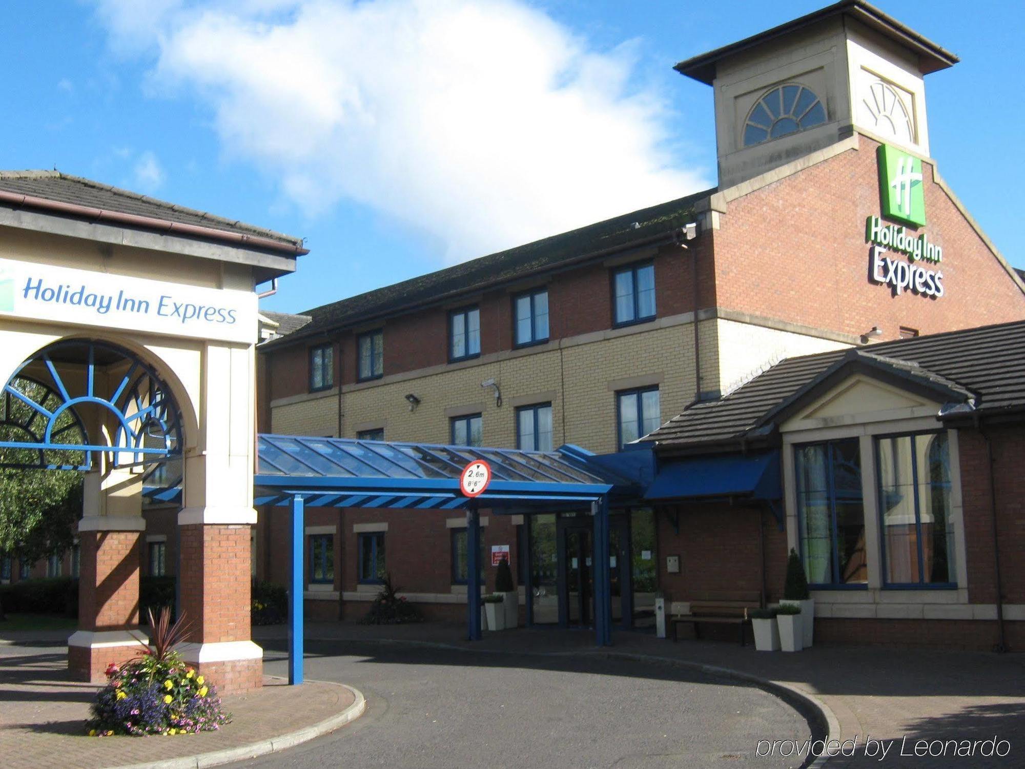 Holiday Inn Express Strathclyde Park M74, Jct 5 By Ihg Motherwell Buitenkant foto